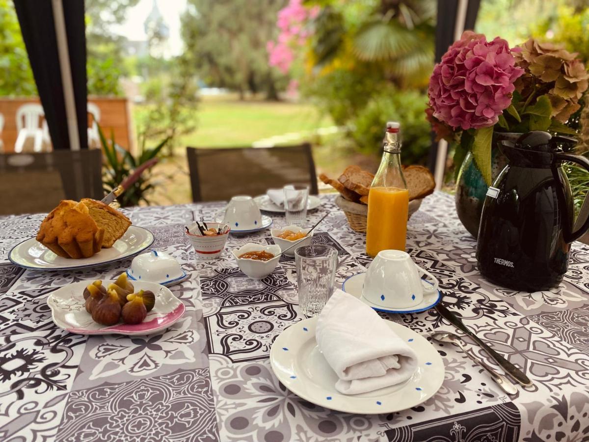 Bed and Breakfast Les Yourtes Du Bearn - Domaine Des Deux Clos Pontiacq-Viellepinte Екстер'єр фото